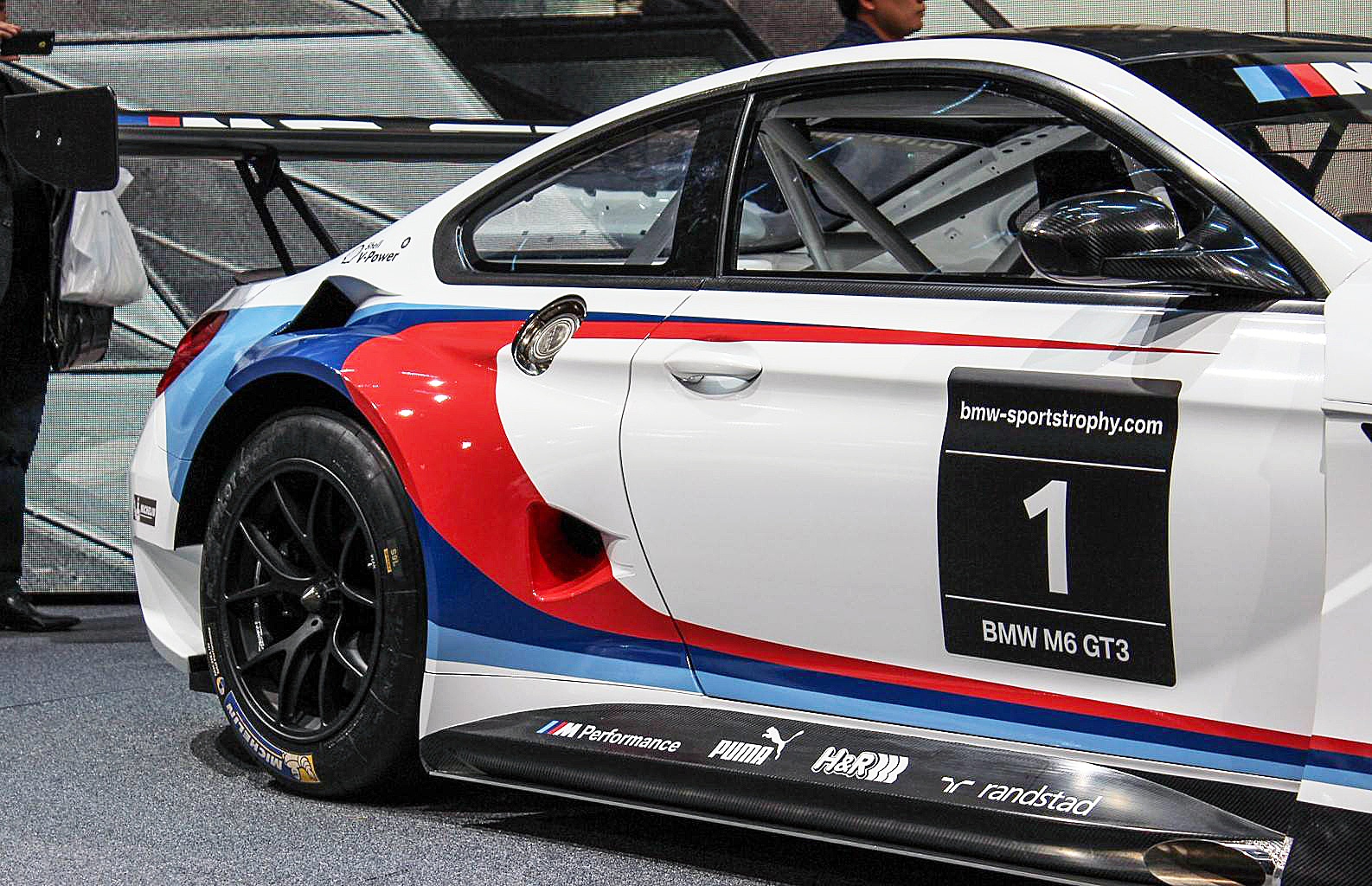 Z4 GT3 光榮退役, 新 BMW Motosport M6 GT3 廠車亮相 | JNK Motorsport by TAG Engineering Group