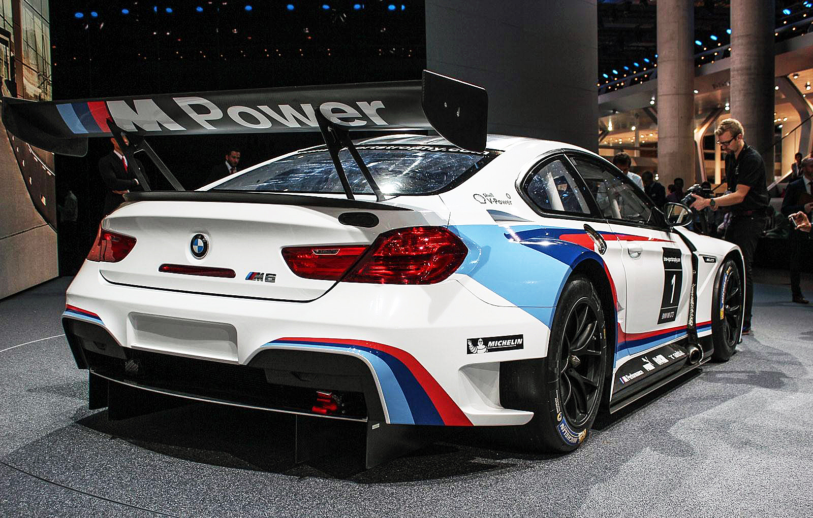 Z4 GT3 光榮退役, 新 BMW Motosport M6 GT3 廠車亮相 | JNK Motorsport by TAG Engineering Group