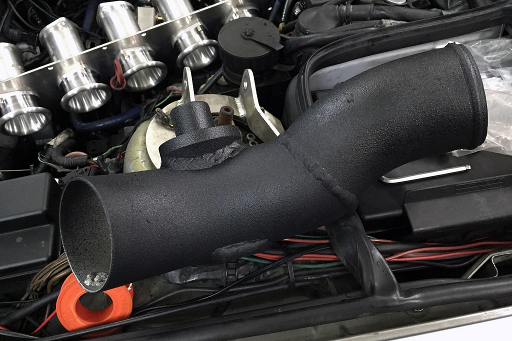 Llu’s BMW E34 Turbo setup RHD custom intake system / manifold, trumpet, carbon plemun | JNK Motorsport by TAG Engineering Group
