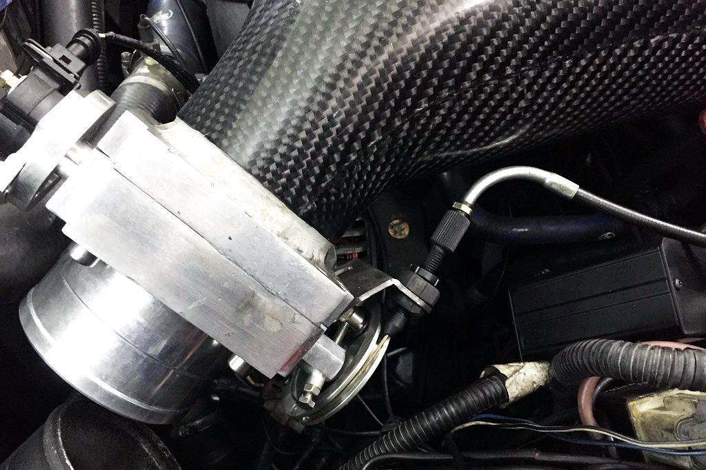 Llu’s BMW E34 Turbo setup RHD custom intake system / manifold, trumpet, carbon plemun | JNK Motorsport by TAG Engineering Group