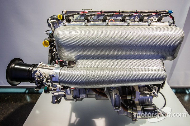 來自 BMW M 部門賽車工藝的科技結晶,用於 E46 WTCC 2.0 工廠賽車中的 P54B20 賽車引擎 | JNK Motorsport by TAG Engineering Group