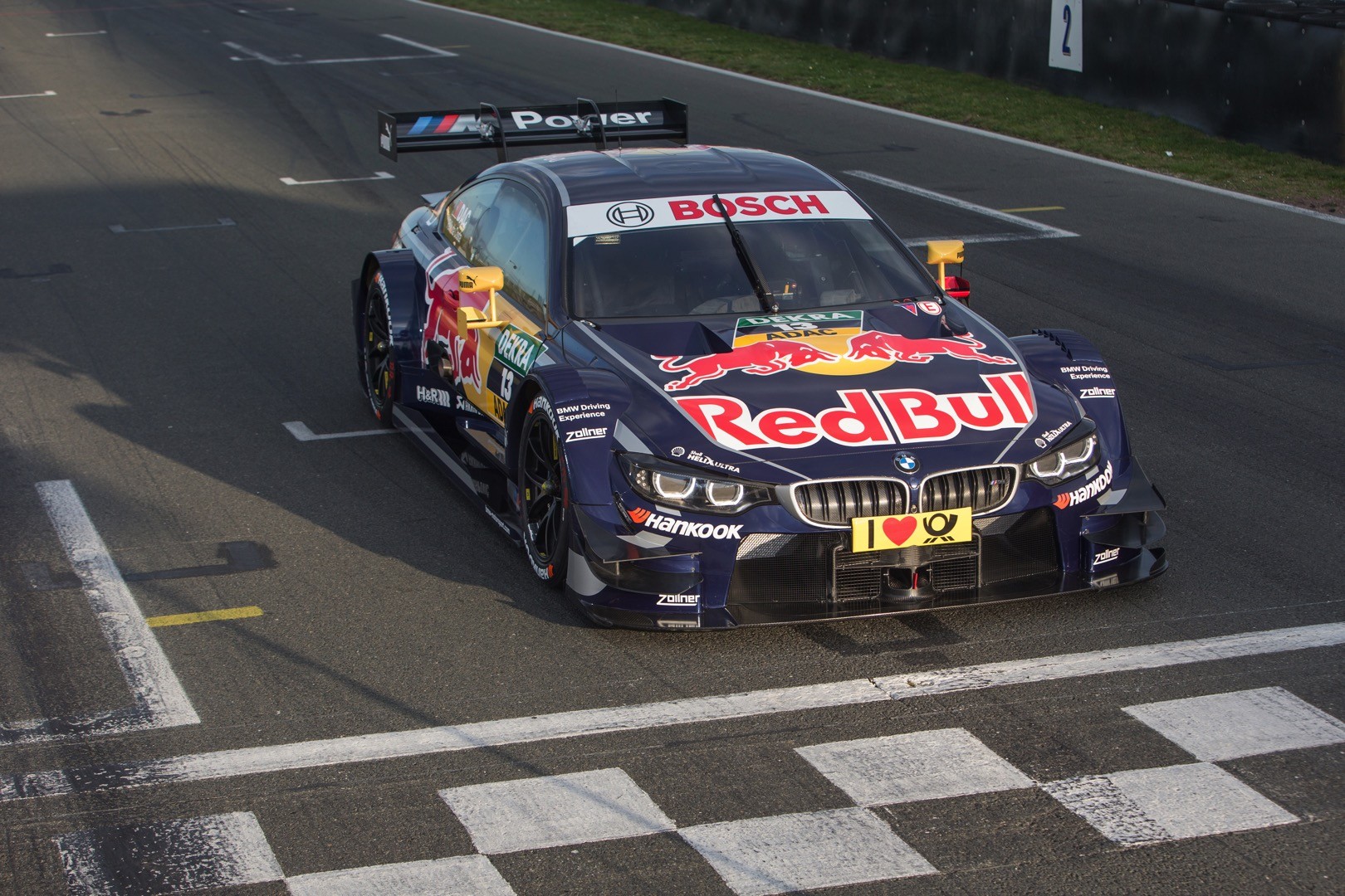 DTM 德國房車賽五月開跑,BMW 搶先公開旗下 2015 新戰駒 | JNK Motorsport by TAG Engineering Group