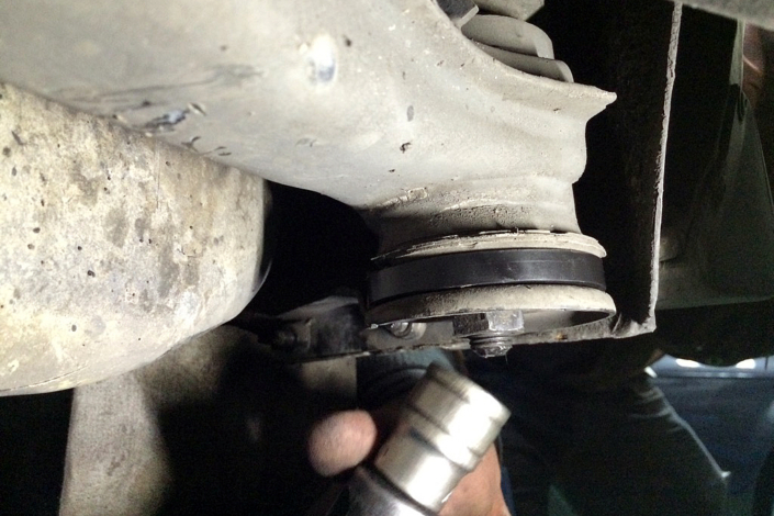 Parts Info #7 RACBM-L30TZ Rear Axle Carrier Bushing LIMITER SHIM For BMW E30, E36 Compact, Z3 後工字樑鐵套限位器 | JNK Motorsport by TAG Engineering Group