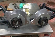 Duralumin Billet Twin Brake Mount With E39 Caliper For BMW E30, E36 Compact, Z3 雙卡鉗油壓手煞車轉接座 (搭配E39卡鉗碟盤專用) | JNK Motorsport by TAG Engineering Group